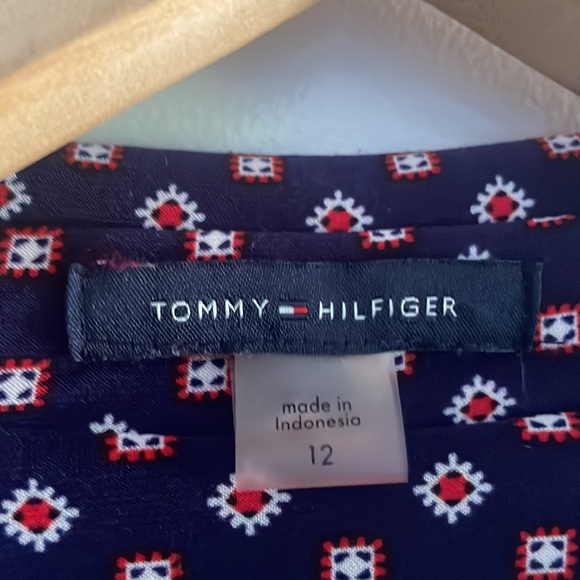 Tommy Hilfiger wrap dress - Picture 2 of 5